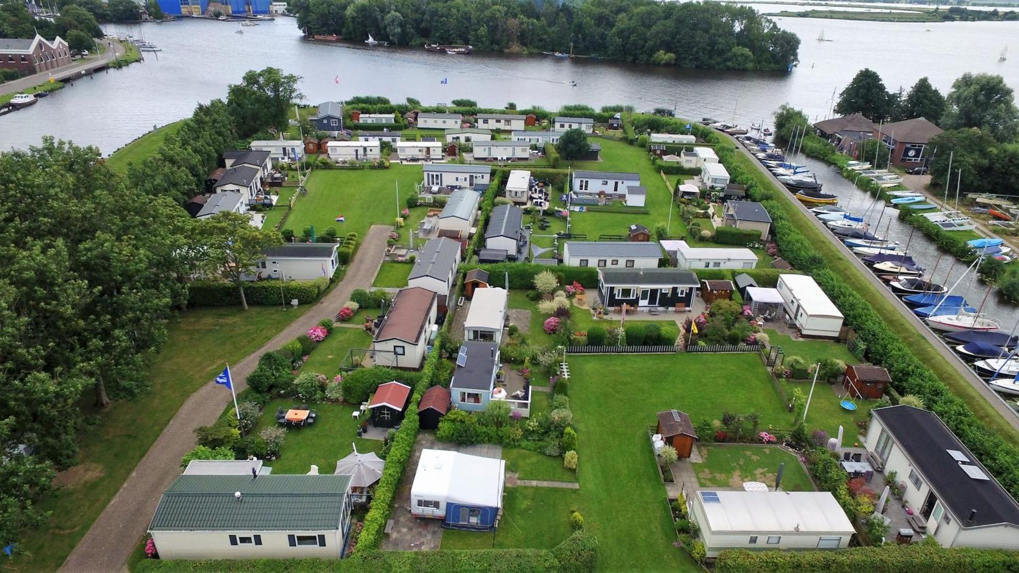 Camping De Hof Van Eeden Hotel Warmond Kültér fotó