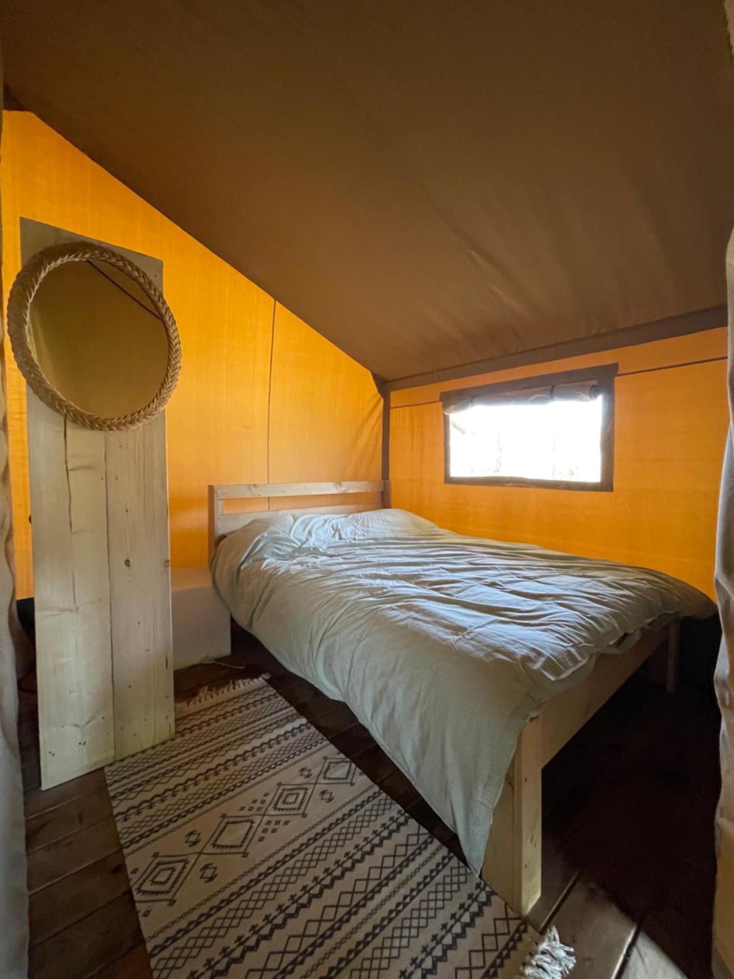 Camping De Hof Van Eeden Hotel Warmond Szoba fotó